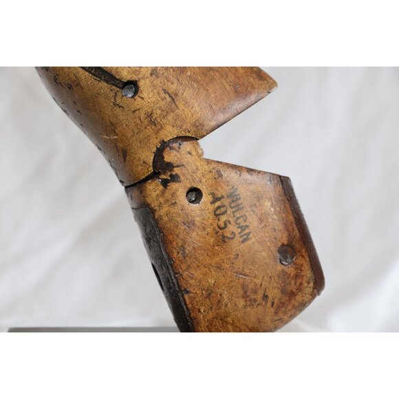 Vintage Vulcan Wooden Shoe Molds Mounted As Bookends Shoe Last Cobbler - Picture 7 of 7